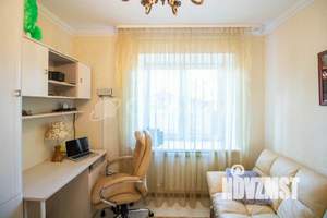 Дом 295м², 3-этажный, участок 10 сот.  