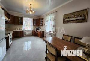 Дом 328м², 2-этажный, участок 15 сот.  