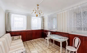 Дом 201м&sup2;, 2-этажный, участок 4 сот.  