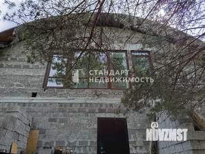Коттедж 300м², 2-этажный, участок 10 сот.  