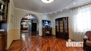 Дом 378м², 3-этажный, участок 7 сот.  