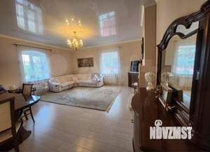 Дом 330м², 3-этажный, участок 15 сот.  