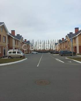 Дом 154м&sup2;, 3-этажный, участок 1 сот.  