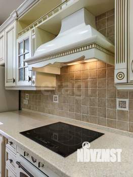 Дом 472м², 2-этажный, участок 10 сот.  