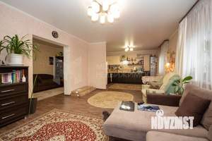 Коттедж 203м&sup2;, 2-этажный, участок 8 сот.  