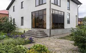 Дом 284м&sup2;, 2-этажный, участок 9 сот.  