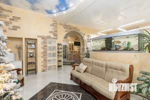 Дом 300м&sup2;, 3-этажный, участок 6 сот.  