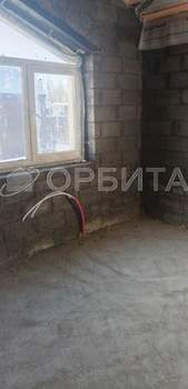 Дом 100м&sup2;, 2-этажный, участок 0 сот.  