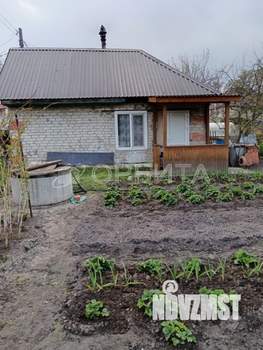 Дом 32м², 2-этажный, участок 4 сот.  