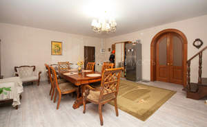 Дом 174м&sup2;, 2-этажный, участок 3 сот.  