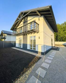 Дом 109м&sup2;, 2-этажный, участок 5 сот.  