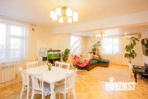 Коттедж 161м², 2-этажный, участок 11 сот.  