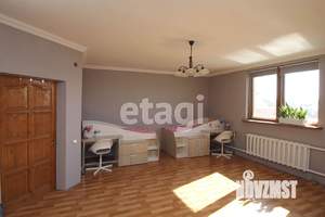 Дом 522м², 3-этажный, участок 12 сот.  