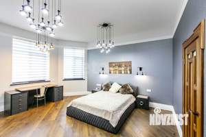 Дом 353м&sup2;, 2-этажный, участок 15 сот.  