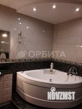 Дом 300м&sup2;, 2-этажный, участок 9 сот.  