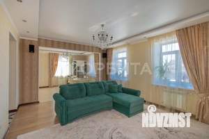 Дом 214м², 2-этажный, участок 10 сот.  