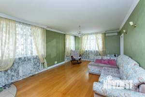 Коттедж 274м², 2-этажный, участок 15 сот.  