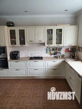 Дом 304м², 2-этажный, участок 18 сот.  