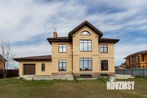 Дом 572м², 3-этажный, участок 15 сот.  