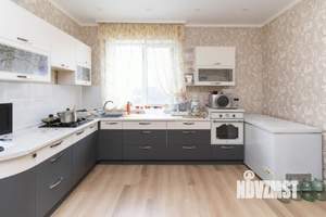 Дом 260м², 2-этажный, участок 12 сот.  