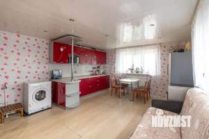 Дом 64м&sup2;, 2-этажный, участок 5 сот.  