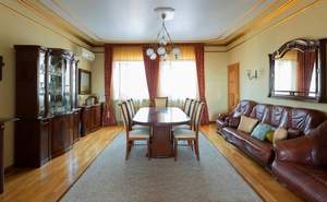 Дом 418м², 3-этажный, участок 3 сот.  