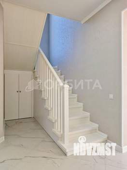 Дом 180м&sup2;, 2-этажный, участок 7 сот.  