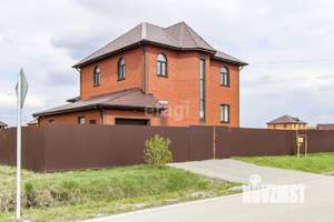 Дом 210м², 2-этажный, участок 10 сот.  