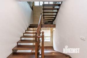 Дом 250м², 3-этажный, участок 10 сот.  