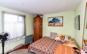 Дом 26м&sup2;, 2-этажный, участок 4 сот.  