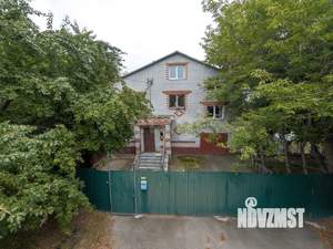 Дом 408м&sup2;, 3-этажный, участок 15 сот.  