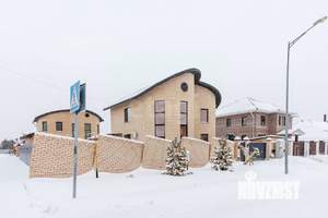 Дом 180м&sup2;, 2-этажный, участок 5 сот.  