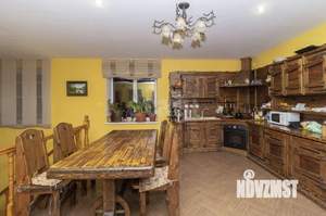 Дом 459м&sup2;, 2-этажный, участок 10 сот.  