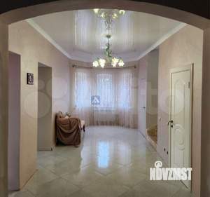 Дом 330м², 3-этажный, участок 15 сот.  