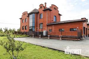 Дом 633м&sup2;, 3-этажный, участок 15 сот.  