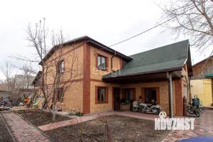 Дом 209м², 2-этажный, участок 4 сот.  