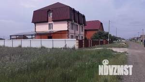 Дом 256м&sup2;, 3-этажный, участок 15 сот.  