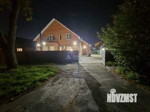 Коттедж 391м&sup2;, 3-этажный, участок 7 сот.  