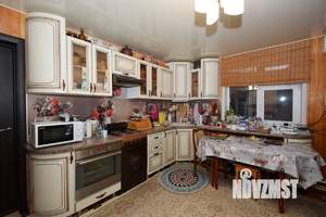 Дом 95м&sup2;, 2-этажный, участок 9 сот.  