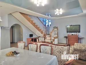 Дом 140м&sup2;, 2-этажный, участок 8 сот.  