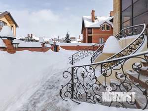 Дом 372м&sup2;, 2-этажный, участок 17 сот.  