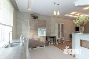Коттедж 175м², 2-этажный, участок 10 сот.  