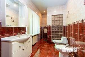 Дом 403м&sup2;, 2-этажный, участок 10 сот.  