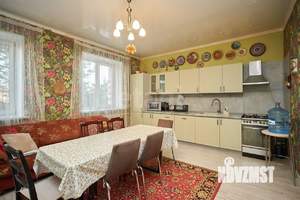 Дом 470м², 3-этажный, участок 12 сот.  