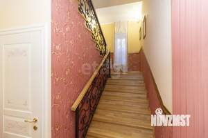 Дом 370м&sup2;, 3-этажный, участок 15 сот.  