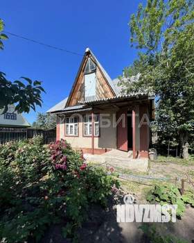Дом 50м&sup2;, 2-этажный, участок 6 сот.  