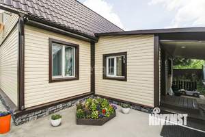 Дом 190м², 2-этажный, участок 10 сот.  