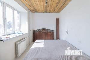 Дом 273м&sup2;, 3-этажный, участок 8 сот.  