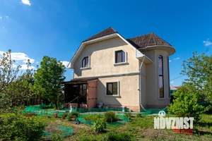 Дом 176м&sup2;, 2-этажный, участок 8 сот.  