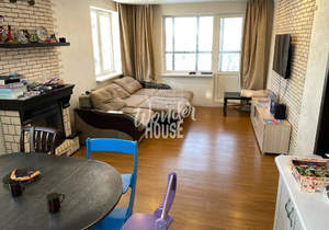 Дом 330м&sup2;, 2-этажный, участок 10 сот.  